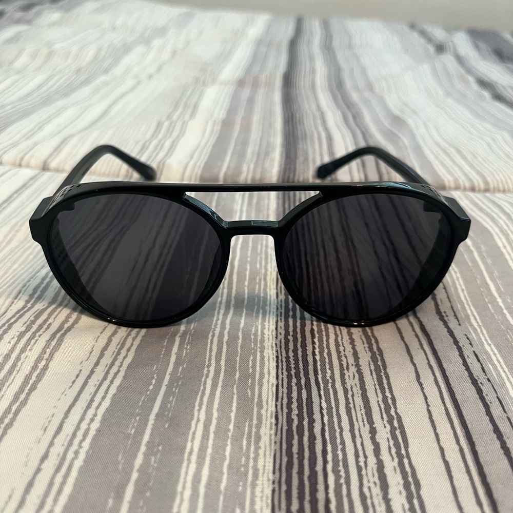 Mens Fossil Black Round Sunglasses